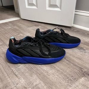 NWT RARE COLOR ADIDAS OZELIA